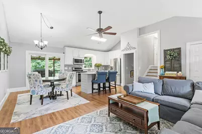 5627 Pinedale Circle, Sugar Hill, GA 30518 - Photo 16