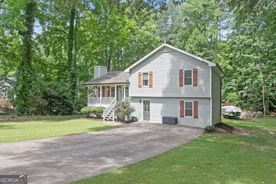 5627 Pinedale Circle, Sugar Hill, GA 30518 - Photo 2