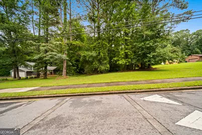 3570 Burlingham Drive, Lithonia, GA 30038 - Photo 2