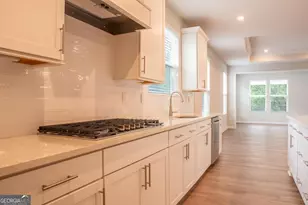 136 Creekside Ct, Griffin, GA 30223 - Photo 8