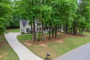 80 Chatsworth Pl, Newnan, GA 30265 - Photo 2
