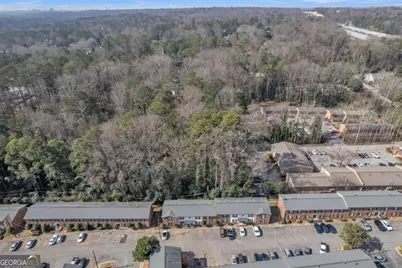 5641 Kingsport Drive #8, Atlanta, GA 30342 - Photo 2
