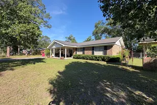 462 W Tollison St, Baxley, GA 31513 - Photo 2