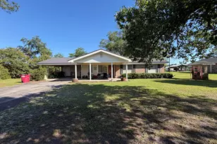 462 W Tollison St, Baxley, GA 31513 - Photo 1