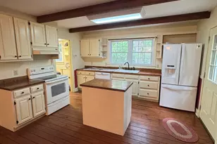 200 Meadovista Dr, Griffin, GA 30224 - Photo 2