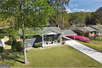 677 Hillandale Circle, Marietta, GA 30064 - Photo 2