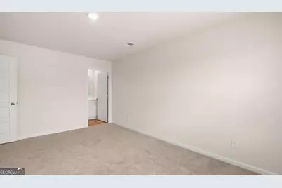 2052 Crossing Road, Stone Mountain, GA 30088 - Photo 16