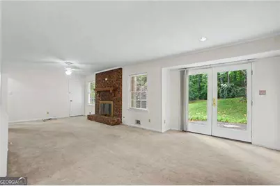 391 Beaumont Drive, Stone Mountain, GA 30087 - Photo 6