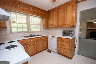6513 Dunmoor Drive, Jonesboro, GA 30236 - Photo 14