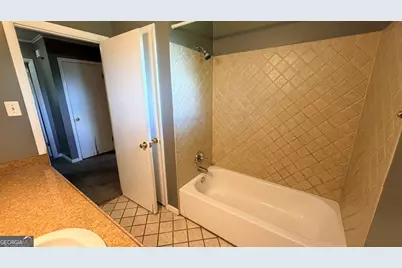 669 S Hill Street, Griffin, GA 30224 - Photo 20