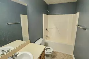 136 Henry Burch Dr, Griffin, GA 30223 - Photo 10