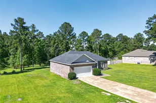 214 Dewpoint Dr, Statesboro, GA 30458 - Photo 2
