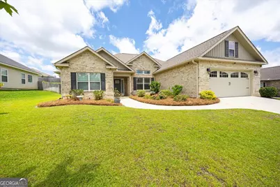 207 Creek Ridge Drive, Warner Robins, GA 31088 - Photo 2
