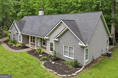5369 Secretariat Lane, Sugar Hill, GA 30518 - Photo 2
