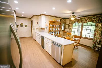 6960 Northgreen Drive, Sandy Springs, GA 30328 - Photo 14