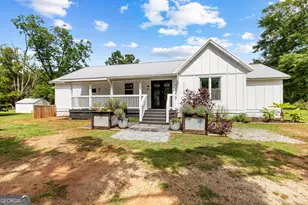 1329 Standing Rock Rd, Senoia, GA 30276 - Photo 2