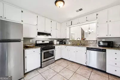 5375 Kirk Drive, Atlanta, GA 30349 - Photo 4