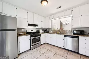 5375 Kirk Dr, Atlanta, GA 30349 - Photo 4