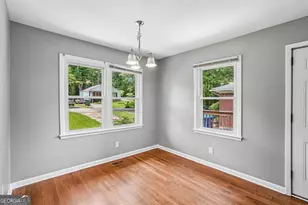 655 Albert St NW, Atlanta, GA 30318 - Photo 6