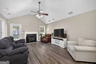 6020 Fieldwood Ln, Loganville, GA 30052 - Photo 10