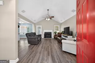 6020 Fieldwood Ln, Loganville, GA 30052 - Photo 8