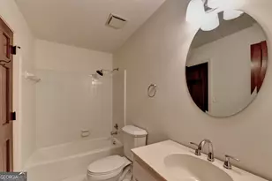 886 Marbrook Dr, Lawrenceville, GA 30044 - Photo 32