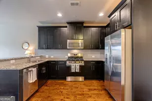 7510 Stoneridge Dr, Atlanta, GA 30328 - Photo 10