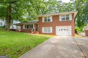 1558 Boulderwoods Dr SE, Atlanta, GA 30316 - Photo 2