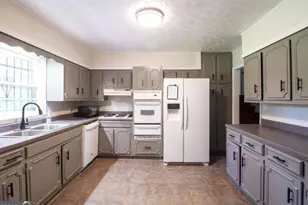 1558 Boulderwoods Dr SE, Atlanta, GA 30316 - Photo 10