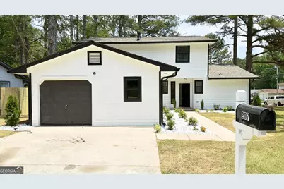 2070 Mallard Way, Lithonia, GA 30058 - Photo 2