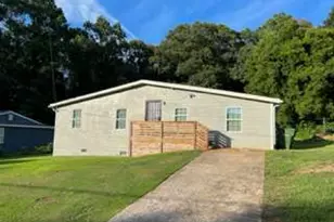 1719 Mary George Ave NW, Atlanta, GA 30318 - Photo 2