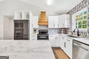 156 Meadow View Dr, Jackson, GA 30233 - Photo 10