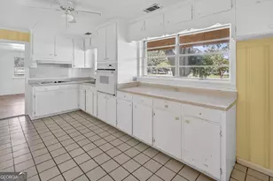 310 S Leroy St, Metter, GA 30439 - Photo 10