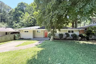 2792 Plantation Dr, Atlanta, GA 30344 - Photo 2