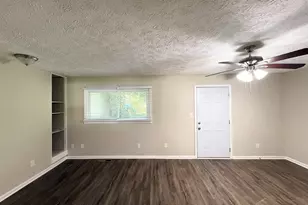2792 Plantation Dr, Atlanta, GA 30344 - Photo 4