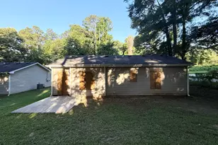 7133 Pineview Dr SW, Covington, GA 30014 - Photo 2