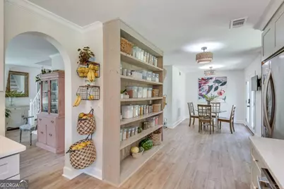 2802 Royal Bluff, Decatur, GA 30030 - Photo 10