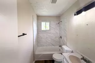 933 Capitol View Ave NW, Atlanta, GA 30318 - Photo 8