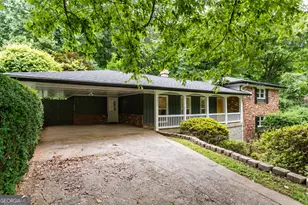 1025 Vistavia Cir, Decatur, GA 30033 - Photo 1