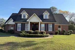 206 Ridge Cir, Dublin, GA 31021 - Photo 1