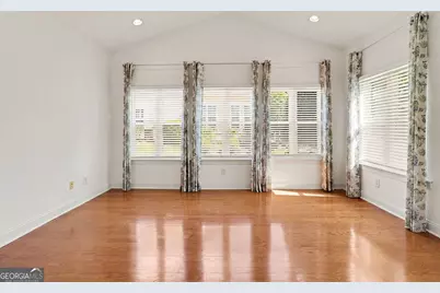 303 Commonwealth Circle, Newnan, GA 30263 - Photo 8