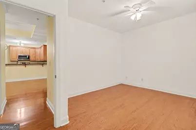 303 Commonwealth Circle, Newnan, GA 30263 - Photo 10