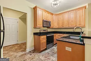 303 Commonwealth Cir, Newnan, GA 30263 - Photo 14