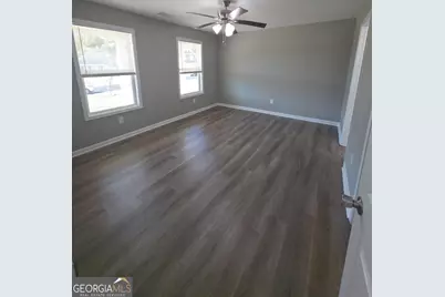 241 Charlotte Cir, Statham, GA 30666 - Photo 10