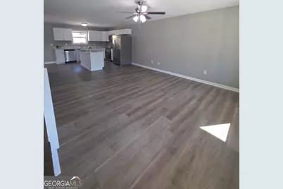 241 Charlotte Cir, Statham, GA 30666 - Photo 4