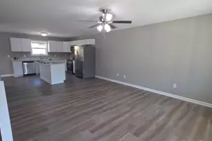 241 Charlotte Cir, Statham, GA 30666 - Photo 4