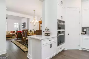 963 S On Main Dr, Woodstock, GA 30188 - Photo 16