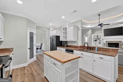 184 Drakes Landing, Brunswick, GA 31523 - Photo 10