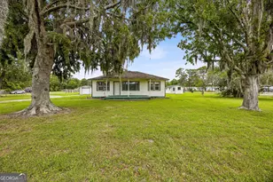 879 Charlie Smith Sr Hwy, Saint Marys, GA 31558 - Photo 2