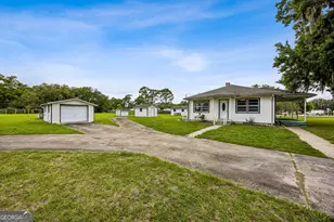 879 Charlie Smith Sr Hwy, Saint Marys, GA 31558 - Photo 4